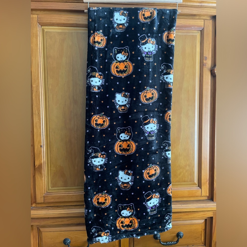 Halloween Hello Kitty Blanket
